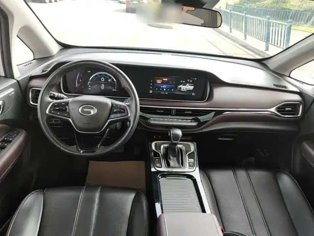 GAC Trumpchi M6 — Фото автомобиля 9