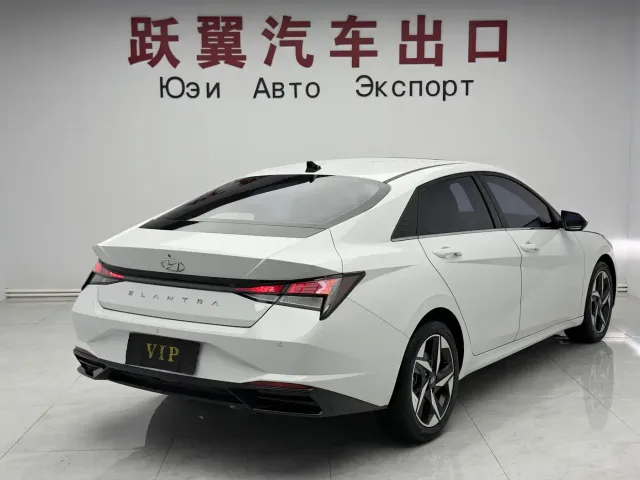 Hyundai Elantra — Фото автомобиля 6