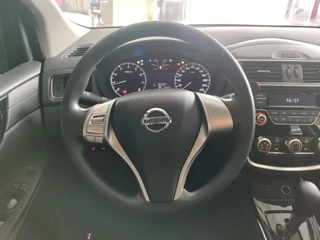 Nissan Tiida — Фото автомобиля 10