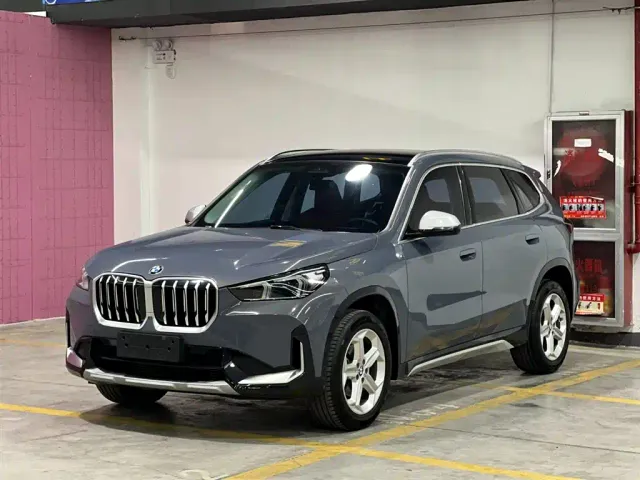 Фотография автомобиля — BMW X1