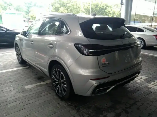 Hongqi HS5 — Фото автомобиля 22