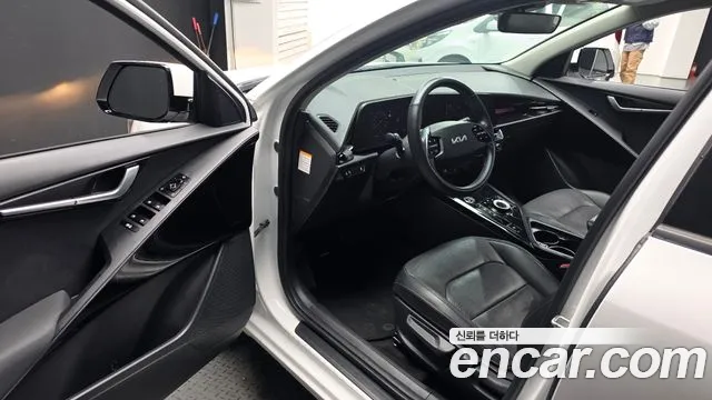 Kia Niro — Фото автомобиля 10