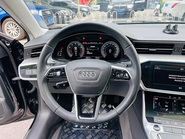 Audi A6L — Фото автомобиля 18
