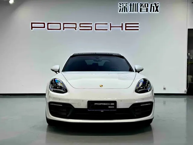 Porsche Panamera — Фото автомобиля 2