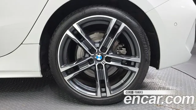 BMW 1 Series F40 — Фото автомобиля 6