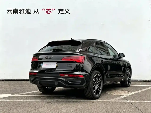 Audi Q5L Sportback — Фото автомобиля 5