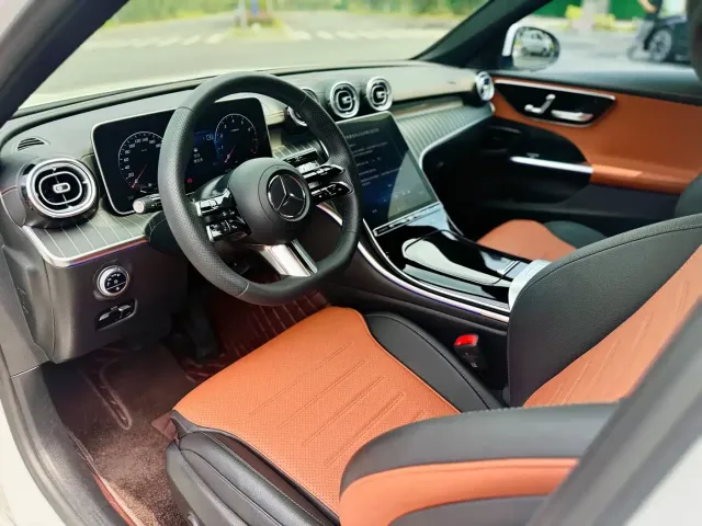 Mercedes-Benz C-Class — Фото автомобиля 8
