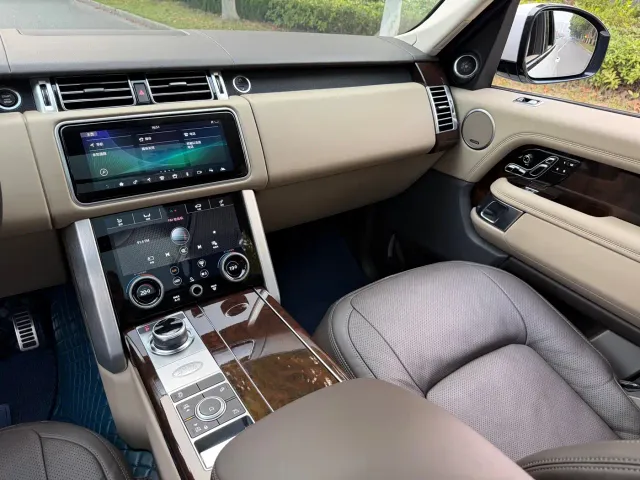 Land Rover Range Rover — Фото автомобиля 14
