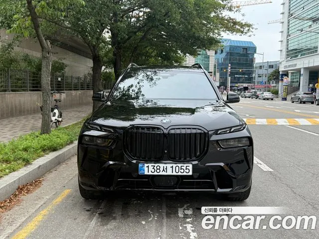 BMW X7 — Фото автомобиля 2