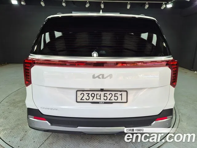 Kia Canival Новый Carnival 4 поколение Дизель 9 мест Signature — Фото автомобиля 2