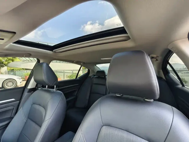 Nissan Teana — Фото автомобиля 12