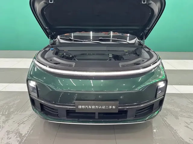 Li Auto Li L8 2025 Ultra Smart Renewal Edition — Фото автомобиля 11