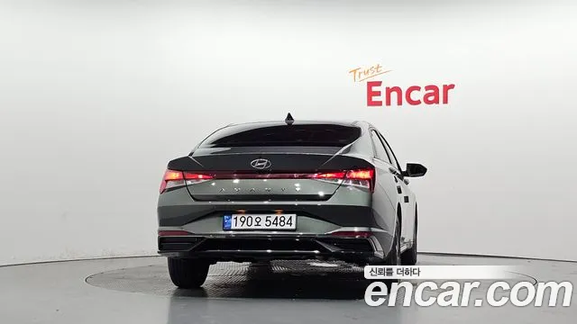 Hyundai AVANTE Avante (CN7) — Фото автомобиля 3