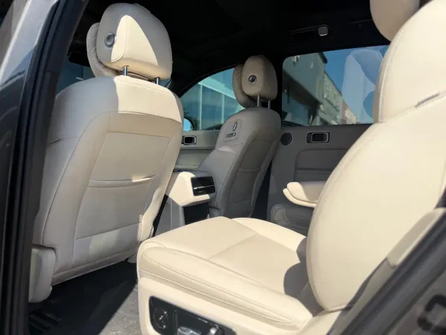 Li Auto L8 — Фото автомобиля 8