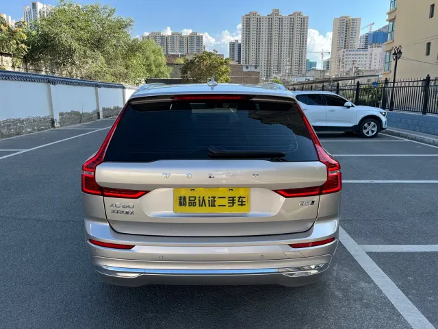 Volvo XC60 — Фото автомобиля 17