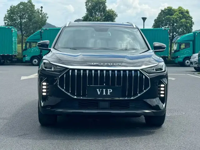 Jetour X70 Plus — Фото автомобиля 2
