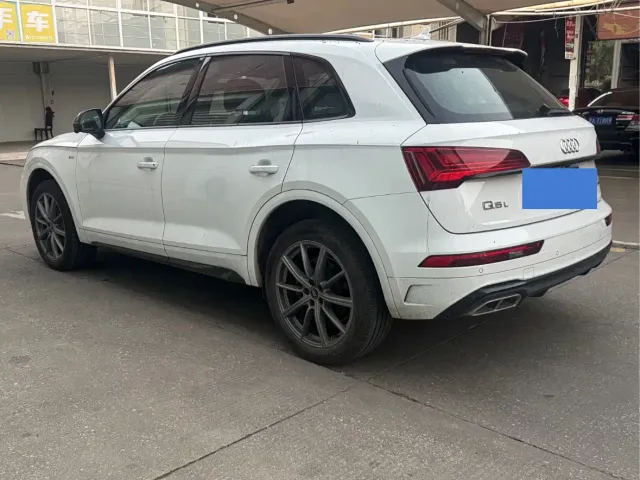 Audi Q5L — Фото автомобиля 6
