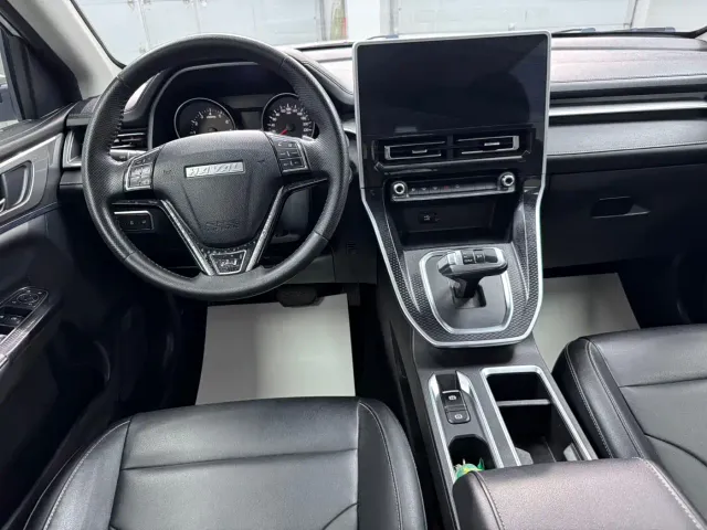 Haval M6 — Фото автомобиля 11