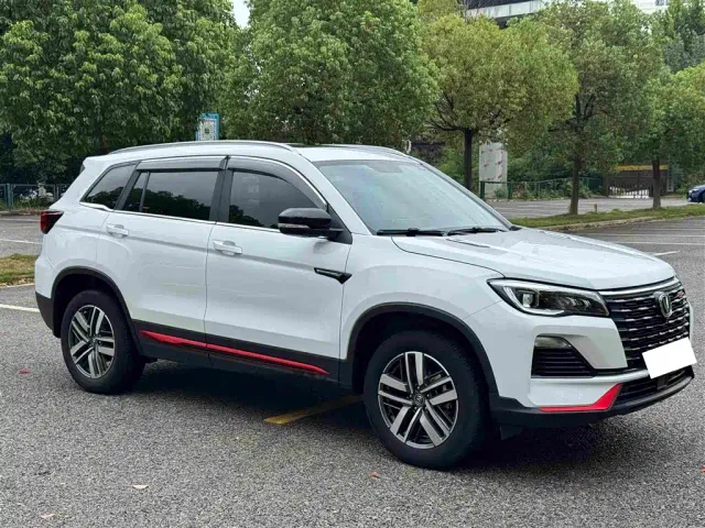 Changan CS75 — Фото автомобиля 10
