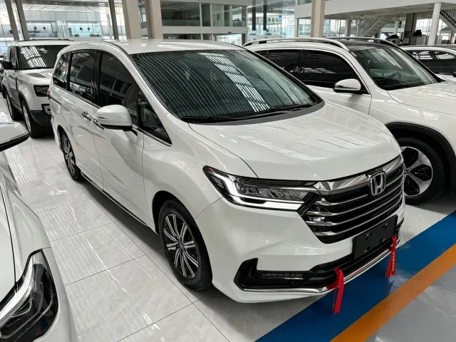 Honda Odyssey — Фото автомобиля 3