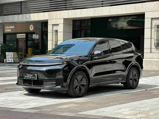 Li Auto L6 — Фото автомобиля 2