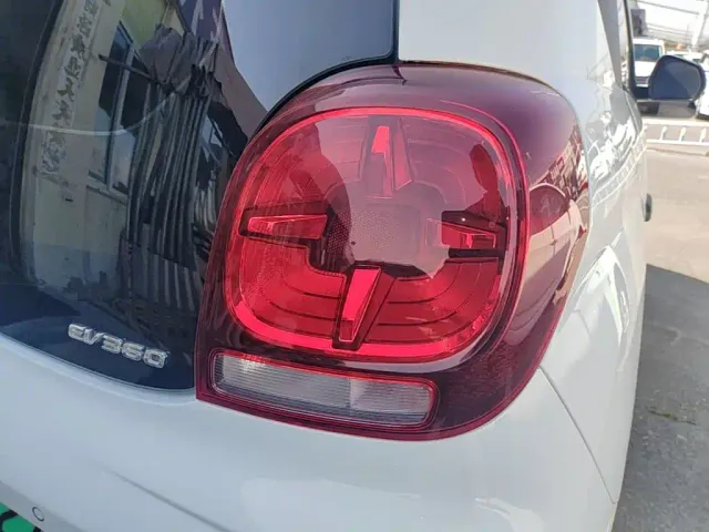Roewe Clever — Фото автомобиля 7