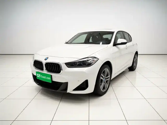 Фотография автомобиля — BMW X2