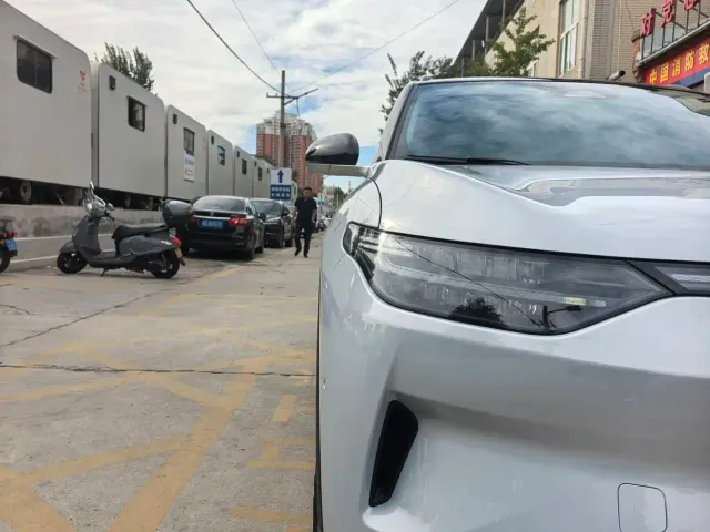 Leapmotor C11 — Фото автомобиля 10