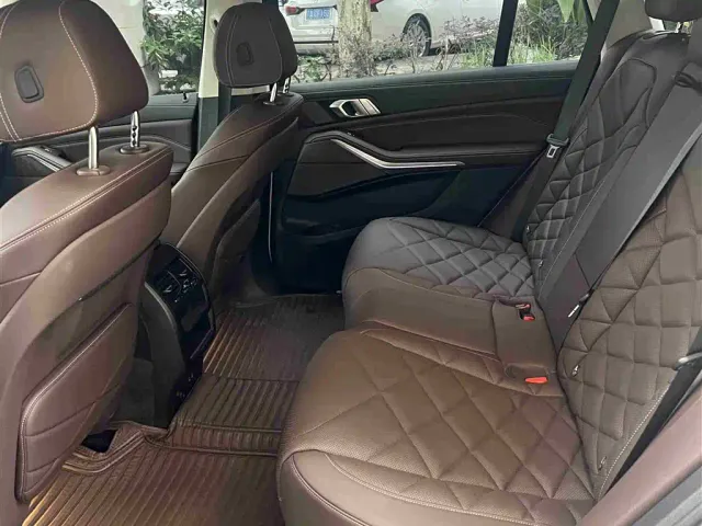 BMW X5 — Фото автомобиля 10