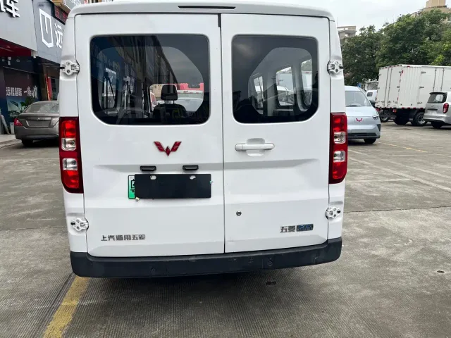 Wuling Yangguang — Фото автомобиля 6