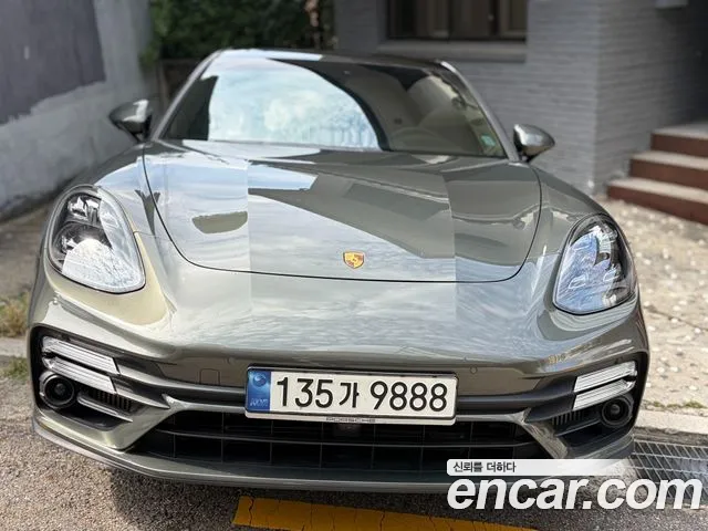 Фотография автомобиля — Porsche Panamera