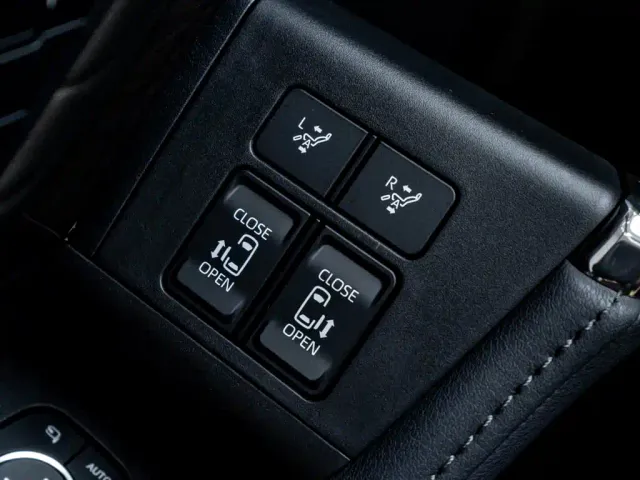 Toyota Vellfire — Фото автомобиля 23
