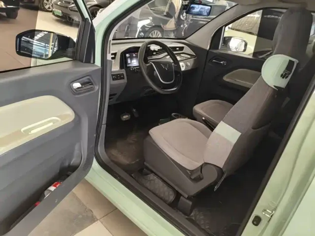 Wuling Hongguang Mini EV — Фото автомобиля 15