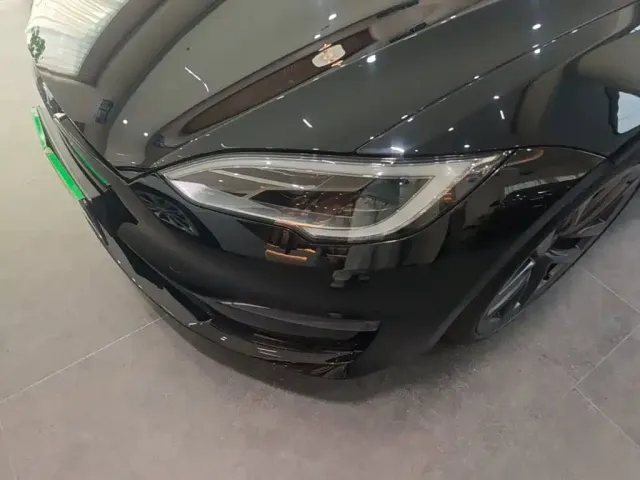 Tesla Model S 2023 Tri-motor AWD Plaid — Фото автомобиля 17