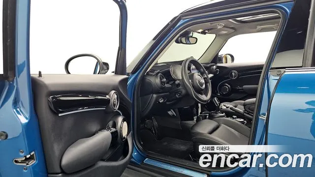 MINI Cooper — Фото автомобиля 10