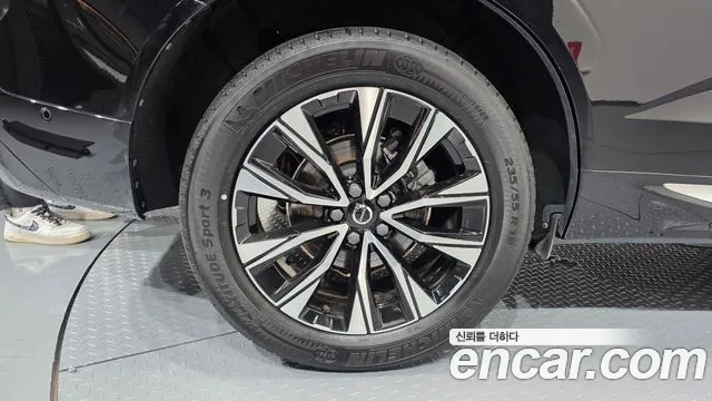 Вольво XC60 — Фото автомобиля 4