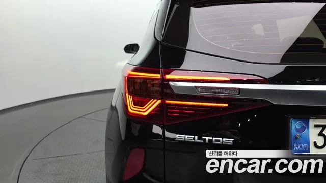 Kia Seltos — Фото автомобиля 23