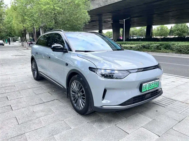 Leapmotor C11 — Фото автомобиля 12
