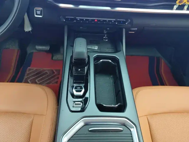 Geely Haoyue L — Фото автомобиля 16