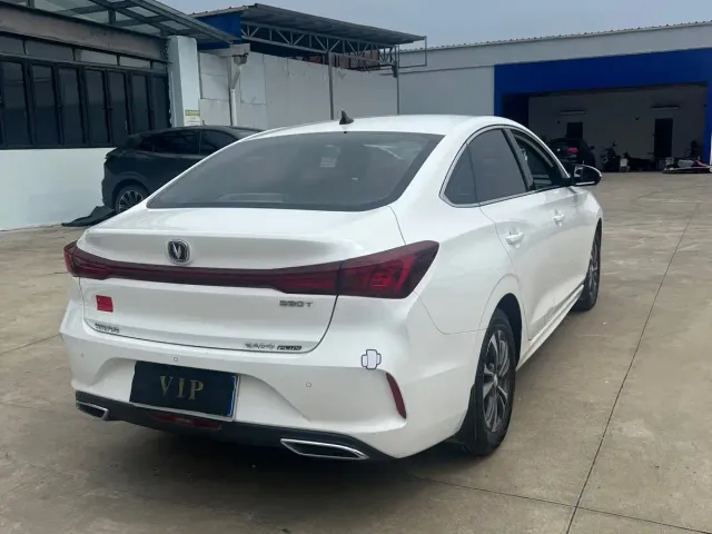 Changan Eado — Фото автомобиля 18