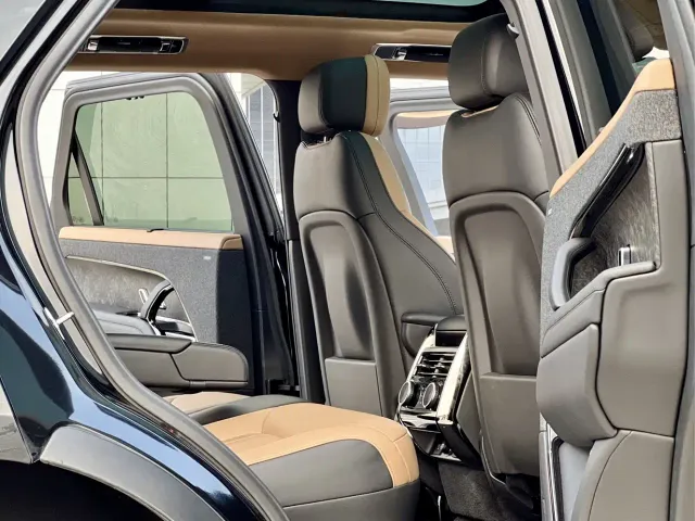 Land Rover Range Rover Sport — Фото автомобиля 7