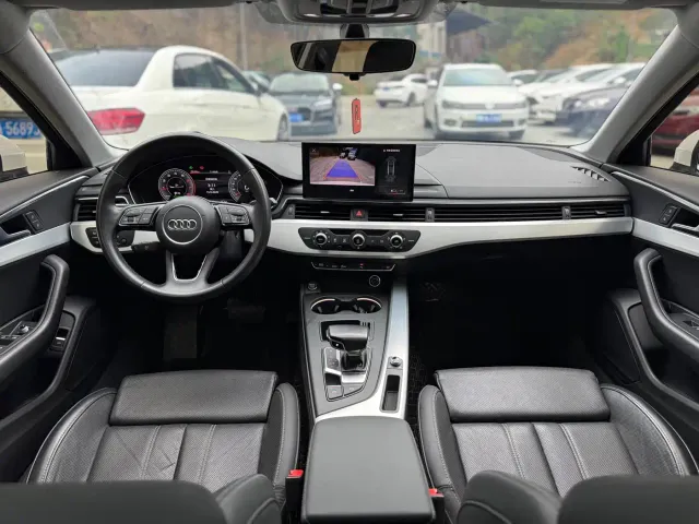 Audi A4L — Фото автомобиля 21
