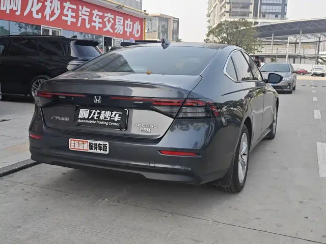 Honda Accord — Фото автомобиля 9