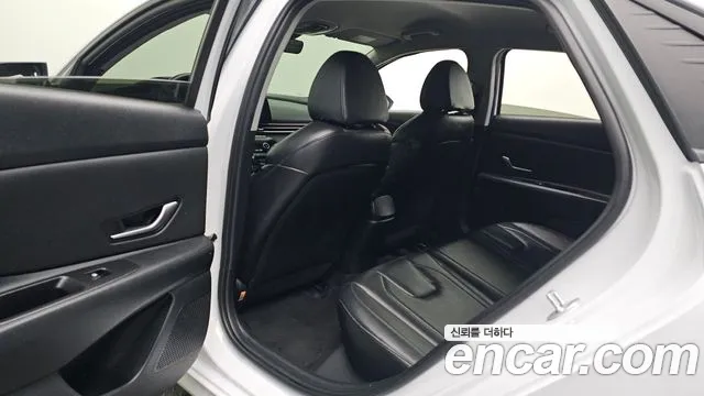 Hyundai AVANTE Avante (CN7) — Фото автомобиля 11