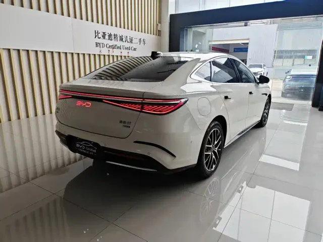 BYD Seal 07 DM-i — Фото автомобиля 7