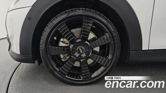 Mini Cooper — Фото автомобиля 5