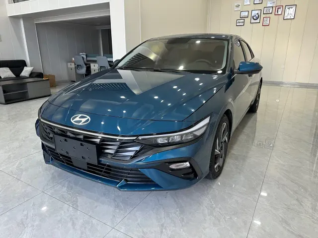 Фотография автомобиля — Hyundai Elantra