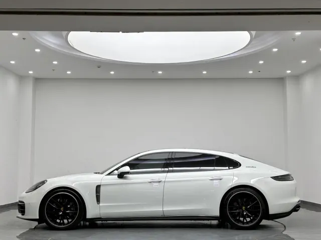Porsche Panamera — Фото автомобиля 5