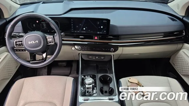 Kia Carnival Generation 4 — Фото автомобиля 10