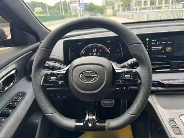 GAC Trumpchi Trumpchi Emkoo 2024 Model 400T Auto Shadow Leopard R PRO Edition — Фото автомобиля 2